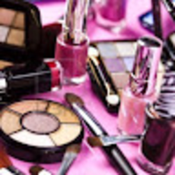 Meet your Posher, Flavie - Picture 1 of 1